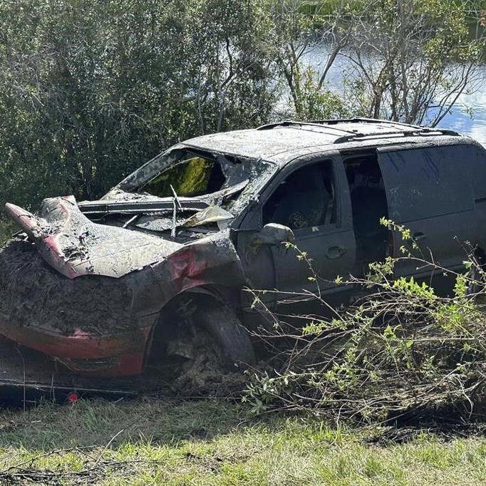 12 years after she vanished, divers believe they have found body of woman in submerged vehicle